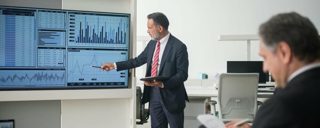 controleur de gestion qui presente les chiffres